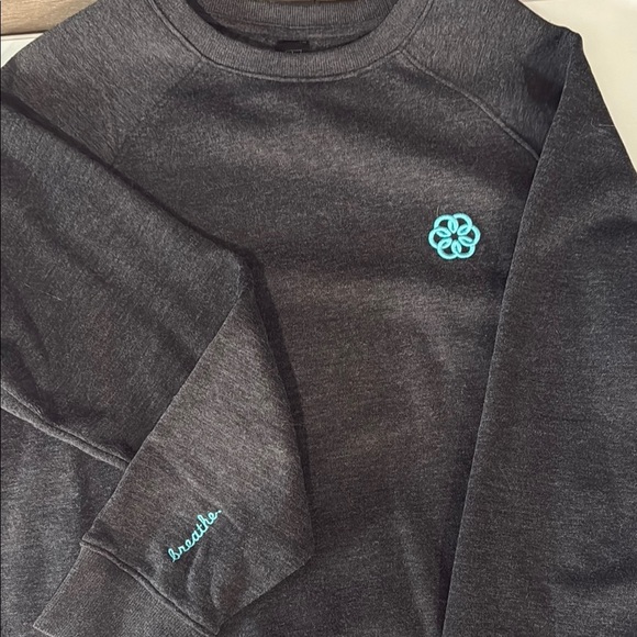 [Apple] NWT Employee Only Mindful Minute Challenge Sweater